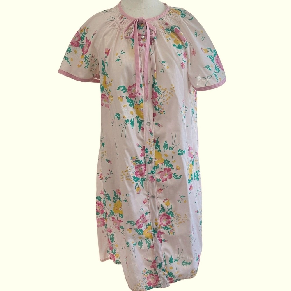 JCPenney Vintage‎ Floral House Dress Women S Pink Snap Front Smocked Robe 1051